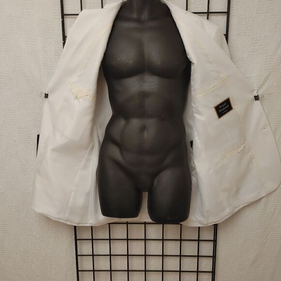 MEN'S ROYAL DIAMOND WHITE 2 PIECE CLASSIC SUIT 50L. - Picture 6 of 16